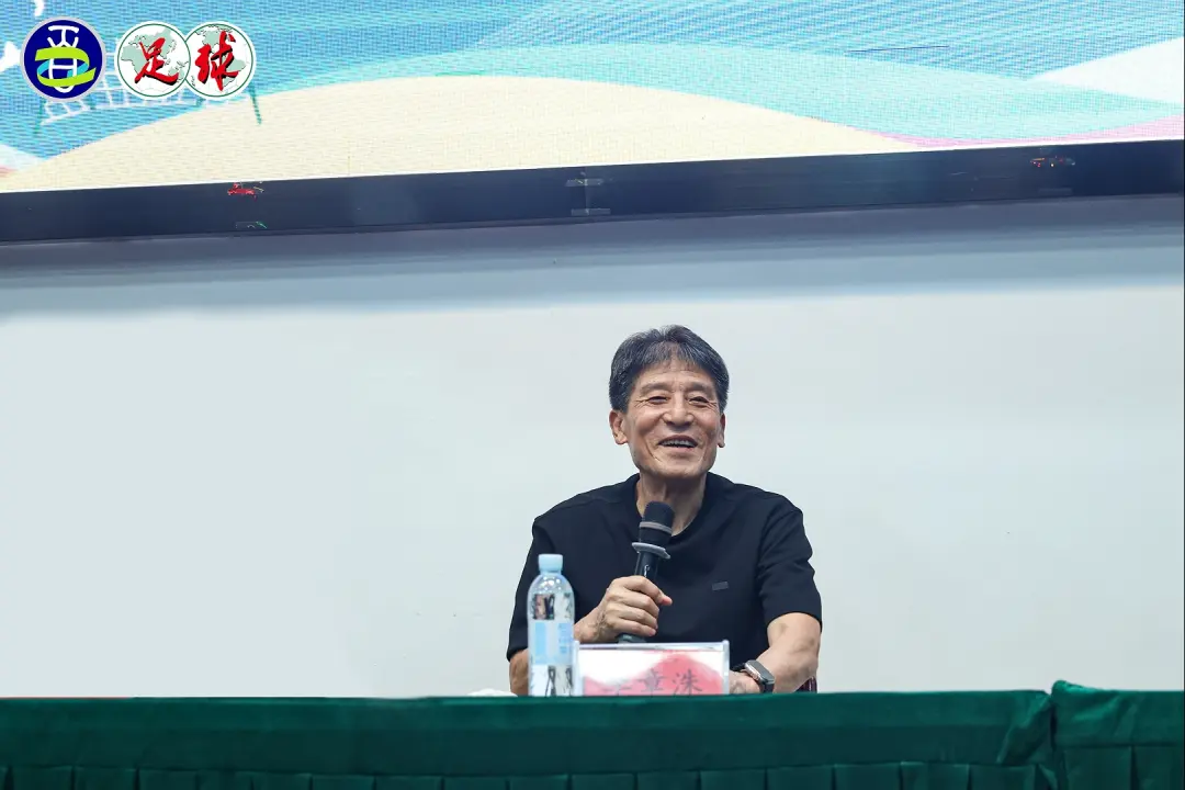 高中三年的, 着于成绩, 他相信眼前