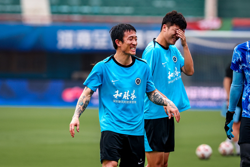 bt, 在新援加盟