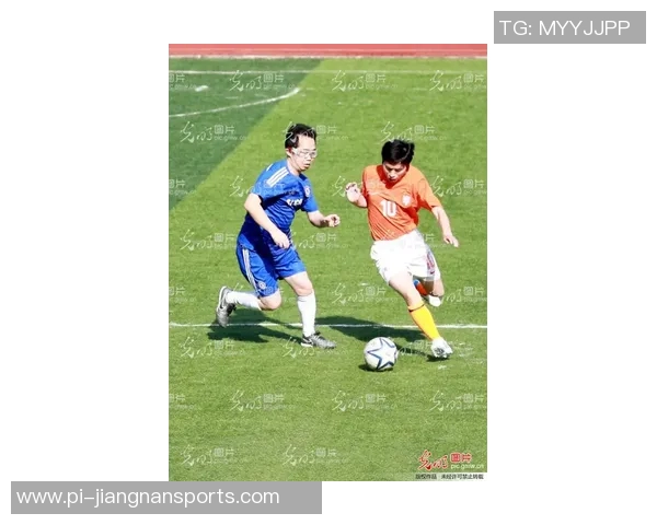 《非洲足球传奇：从草根到荣耀的球星奋斗史》